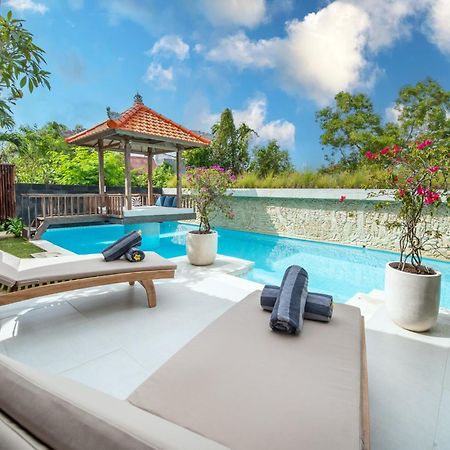 Tropical Villa Senang Uluwatu Exterior foto